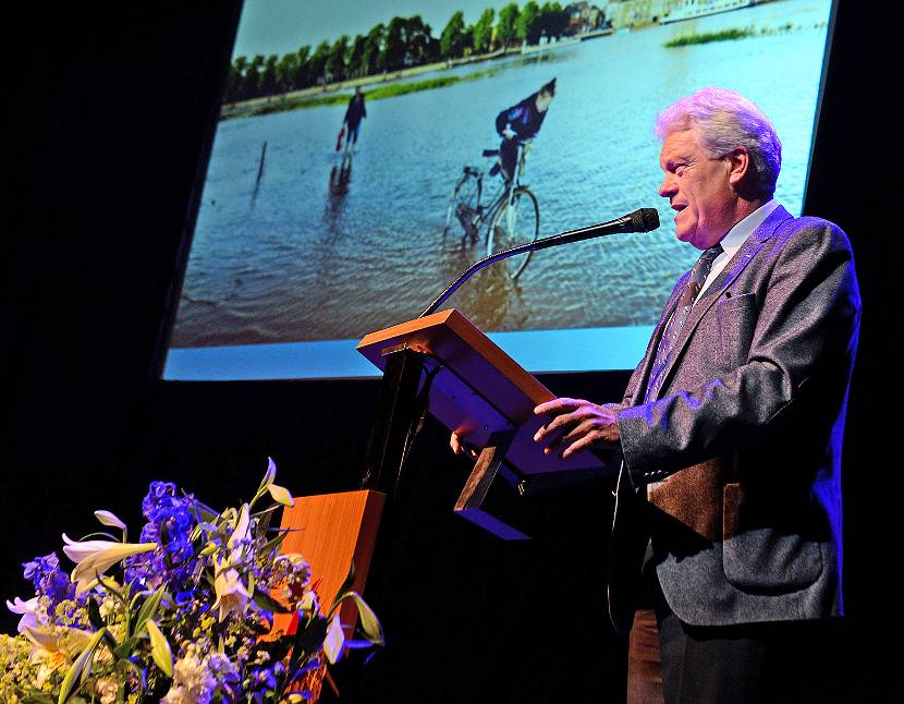 Wim Kuijken spreekt bij de presentatie van de Atlas voor Gemeenten